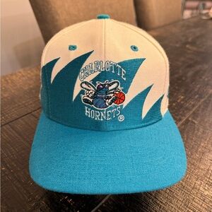 Vintage Charlotte Hornets Sharktooth Logo Athletic Snapback Splash 7 New Orleans